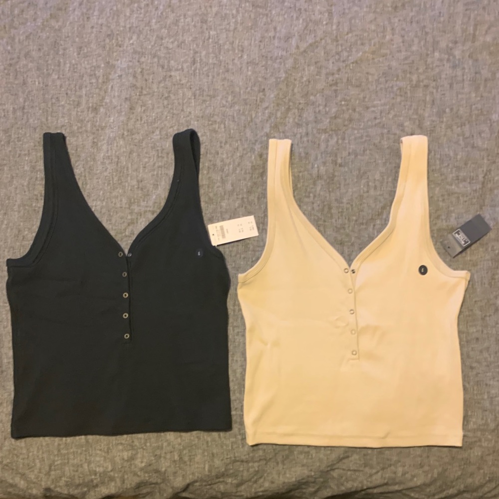 NWT Abercrombie ribbed Henley crop tanks
